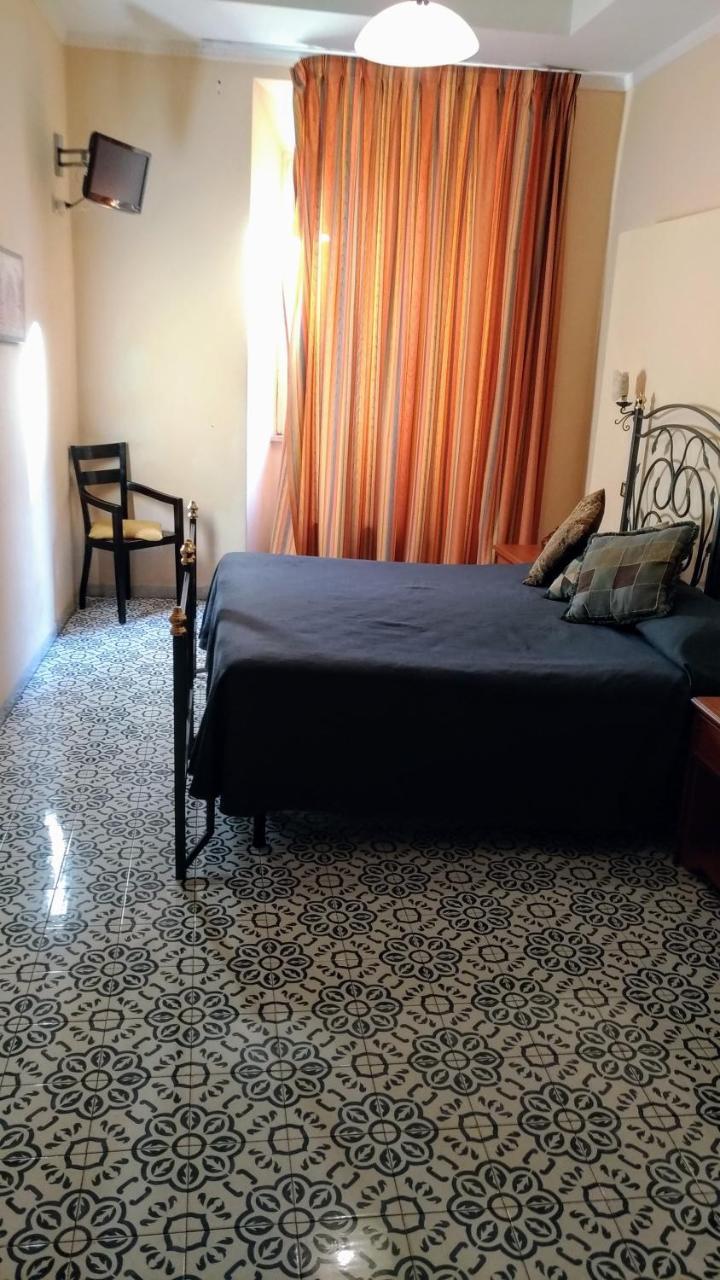 Nicolas Inn Roma Ngoại thất bức ảnh
