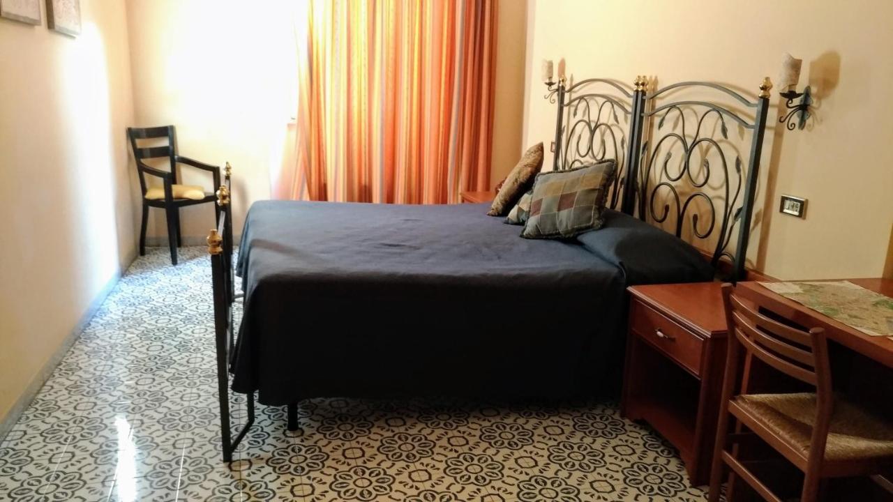 Nicolas Inn Roma Ngoại thất bức ảnh