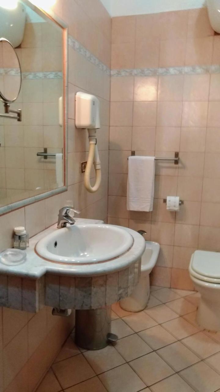 Nicolas Inn Roma Ngoại thất bức ảnh